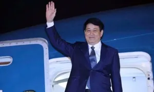 Chủ tịch nước Lương Cường lên đường thăm Chile, Peru và dự APEC Chủ tịch nước Lương Cường lên đường thăm Chile, Peru và dự APEC