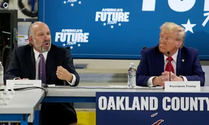 Tỷ phú chuyên 'săn nhân tài' cho chính quyền ông Trump Tỷ phú chuyên 'săn nhân tài' cho chính quyền ông Trump