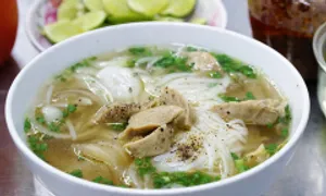 Dùng túi nilong đựng bún, phở nóng có gây hại? Dùng túi nilong đựng bún, phở nóng có gây hại?