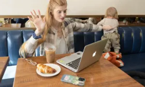 Người Mỹ phải đem con đi xin việc Người Mỹ phải đem con đi xin việc