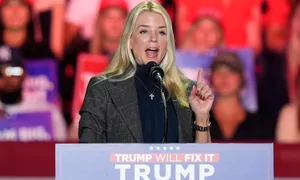 Từ 'nữ tướng' dốc sức bảo vệ ông Trump đến bộ trưởng tư pháp Mỹ tương lai Từ 'nữ tướng' dốc sức bảo vệ ông Trump đến bộ trưởng tư pháp Mỹ tương lai