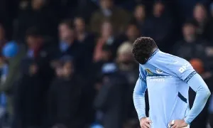 Alan Shearer: 'Man City trông yếu đuối' Alan Shearer: 'Man City trông yếu đuối'
