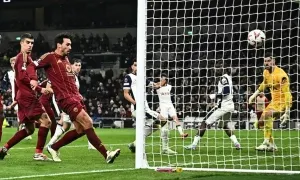 Tottenham rơi chiến thắng ở phút bù Europa League Tottenham rơi chiến thắng ở phút bù Europa League