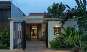 Nhà 150 m2 cân đối không gian chung, riêng và khoảng sân vườn Nhà 150 m2 cân đối không gian chung, riêng và khoảng sân vườn