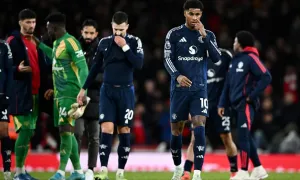 Roy Keane: 'Màn trình diễn của Man Utd thật rác rưởi' Roy Keane: 'Màn trình diễn của Man Utd thật rác rưởi'