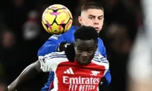 Arsenal bị chia điểm ở Ngoại hạng Anh Arsenal bị chia điểm ở Ngoại hạng Anh