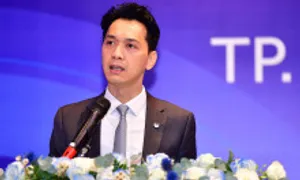 ACB: 'Lãnh đạo ngân hàng không đánh bạc hay chuyển tiền ra nước ngoài' ACB: 'Lãnh đạo ngân hàng không đánh bạc hay chuyển tiền ra nước ngoài'
