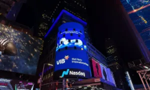 Bộ tặng phẩm VIB xuất hiện trên màn hình LED Quảng trường Thời Đại Bộ tặng phẩm VIB xuất hiện trên màn hình LED Quảng trường Thời Đại