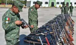 Mexico thưởng tiền cho người dân giao nộp súng Mexico thưởng tiền cho người dân giao nộp súng