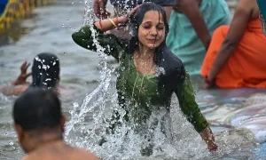 400 triệu tín đồ Hindu dự lễ tắm sông thiêng 400 triệu tín đồ Hindu dự lễ tắm sông thiêng