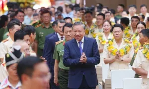 Tổng Bí thư: Công an phải trở thành điểm tựa bình yên cho nhân dân Tổng Bí thư: Công an phải trở thành điểm tựa bình yên cho nhân dân