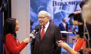Warren Buffett: Chứng khoán nhiều cơ hội hơn bất động sản Warren Buffett: Chứng khoán nhiều cơ hội hơn bất động sản