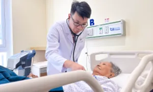 Huyết khối tĩnh mạch dày đặc sau hai tháng nằm một chỗ Huyết khối tĩnh mạch dày đặc sau hai tháng nằm một chỗ