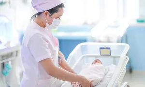 Người mẹ vượt ung thư để đón con chào đời