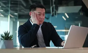Những 'ông chú 50' bị xua đuổi