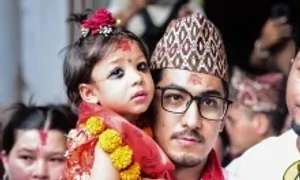 Nepal chọn bé gái hai tuổi làm thánh nữ
