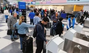 Rủi ro khách gặp phải khi Mỹ giảm chuyến từ 40 sân bay